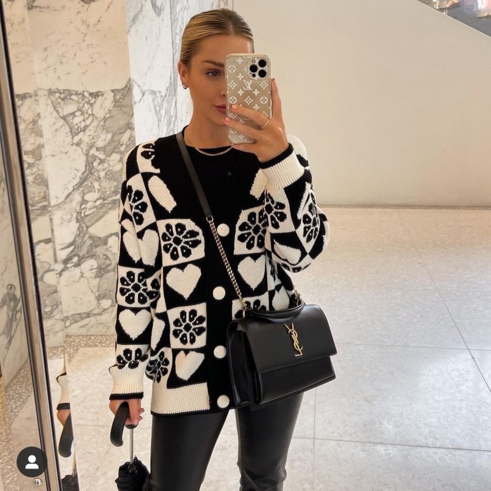- GORGEOUS ZARA NWT Jacquard Heart Knit Jacket
